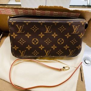 Authentic Louis Vuitton Pochette Accessoires